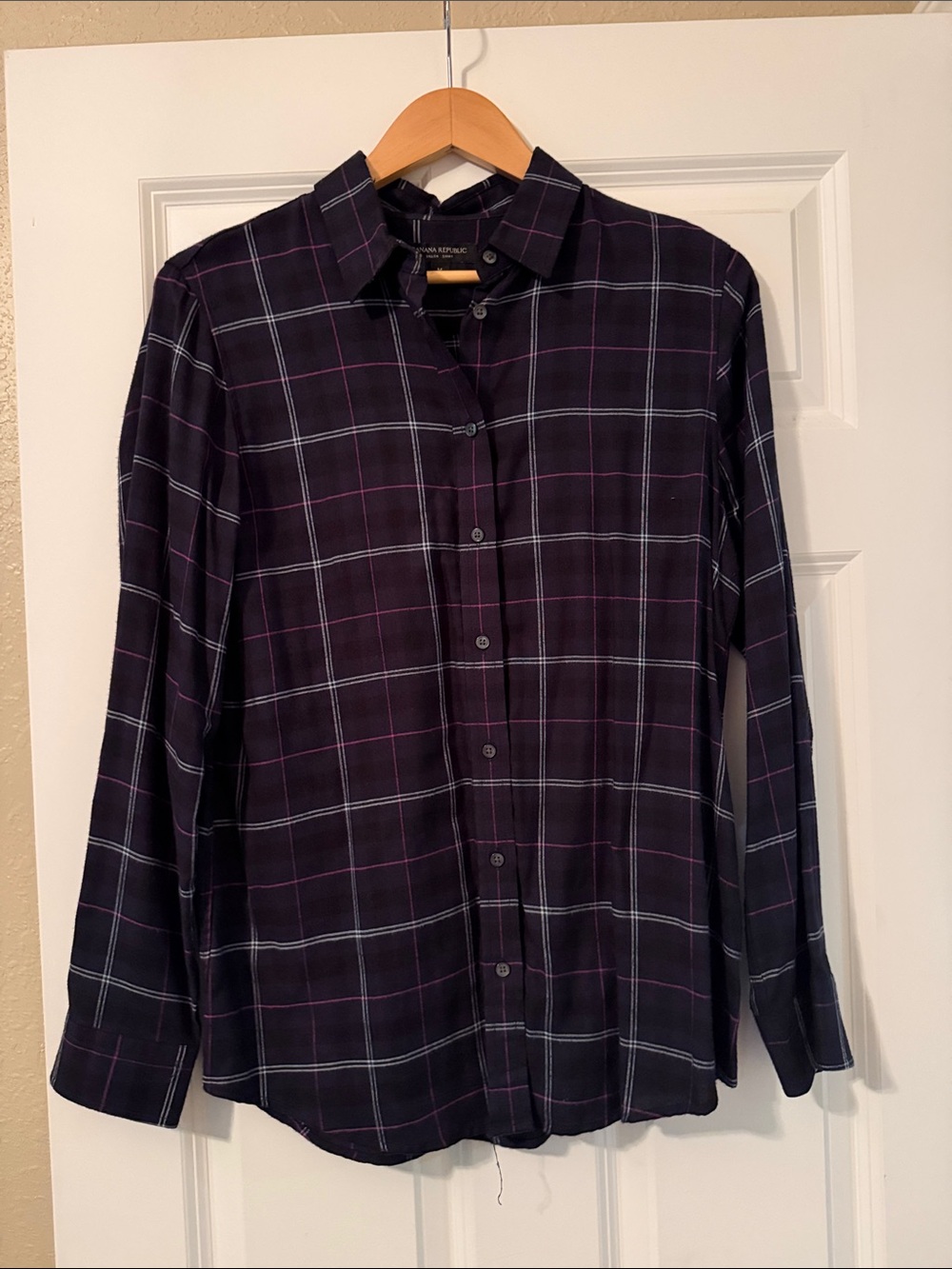 Banana Republic Black Plaid Button-Down Shirt with Purple and Gray Windowpane